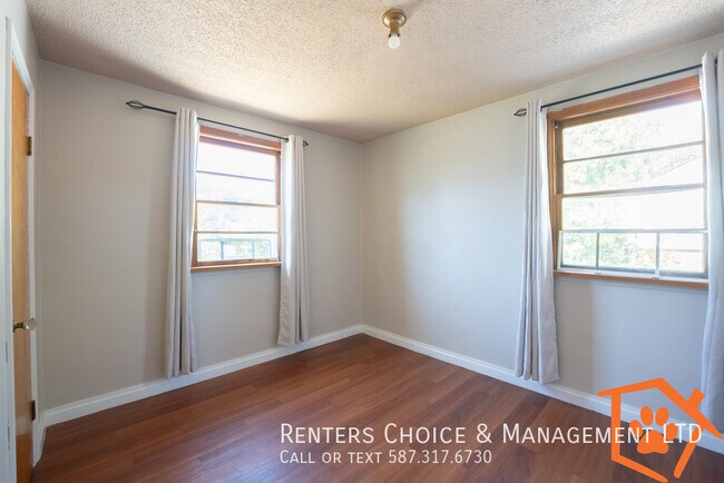 Photo du bâtiment - 4 Bedroom Pet Friendly House With 2 Kitchens