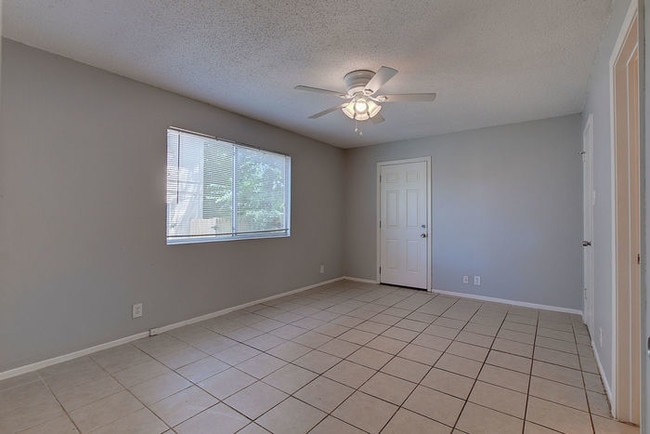 Building Photo - 6805 Blue Dawn Trail