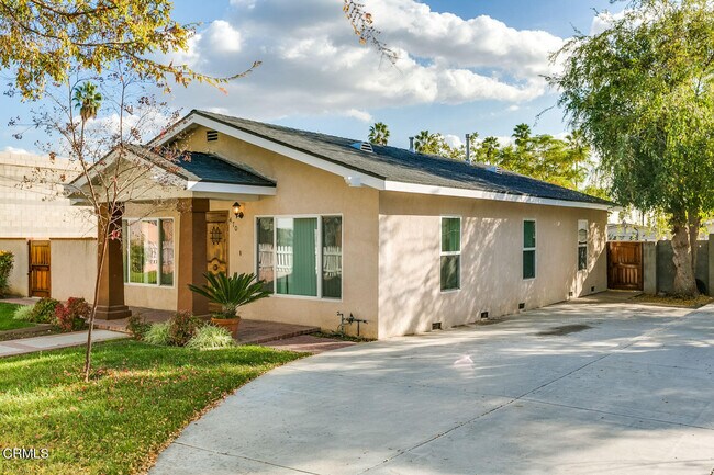 Building Photo - 470 Palisade St