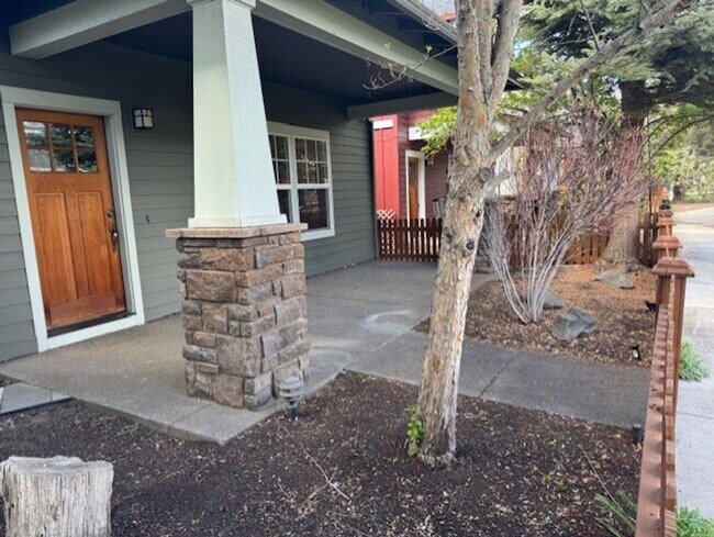 Foto del edificio - Close to Hospital