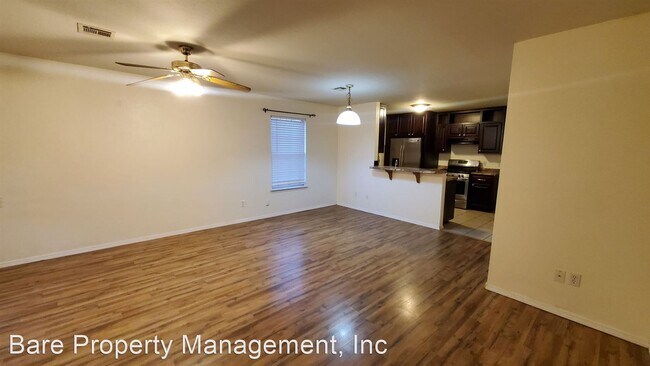 Building Photo - 3 br, 2 bath House - 1205 Meadowlake Drive