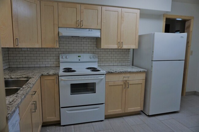 Foto del edificio - 2906 SE Geary St