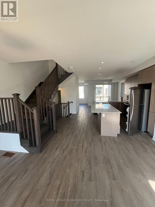 Photo principale - 1259-1259 Lily Cres