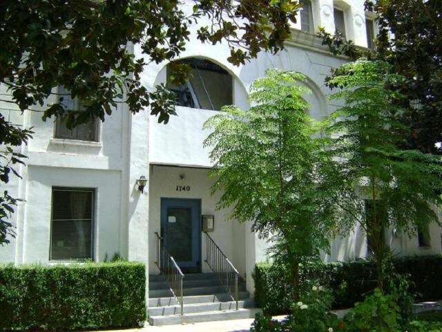 Primary Photo - 1740 Winona Blvd