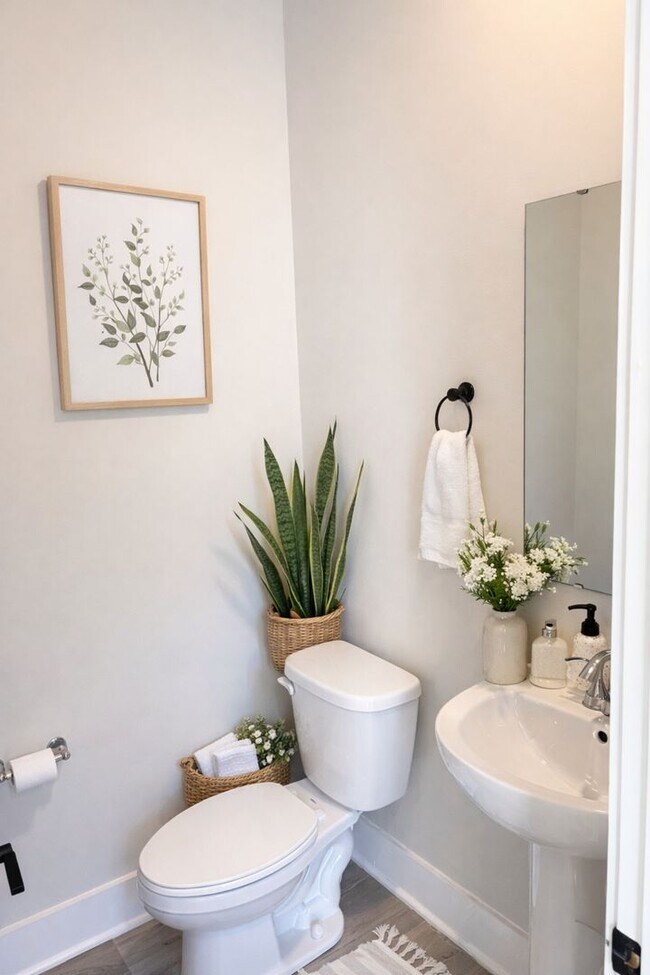 Foto del edificio - Completely NEW! 3BR w/ 2-Car Garage + Balcony