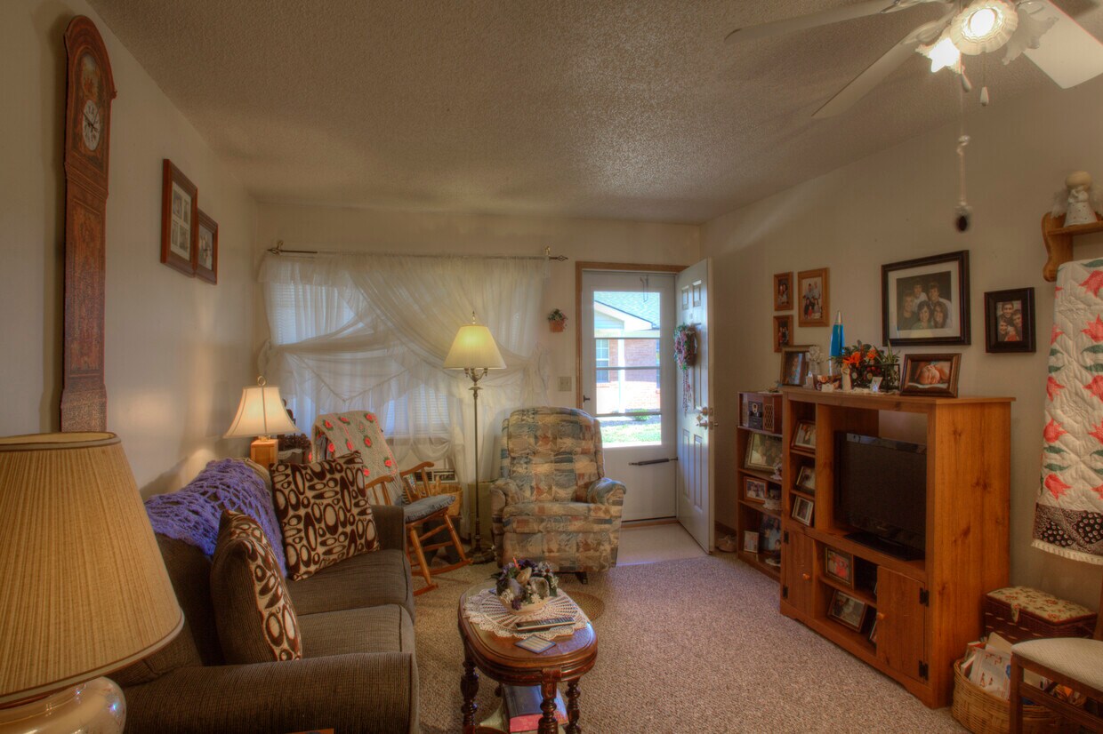 Building Photo - Jackson Family Apartments