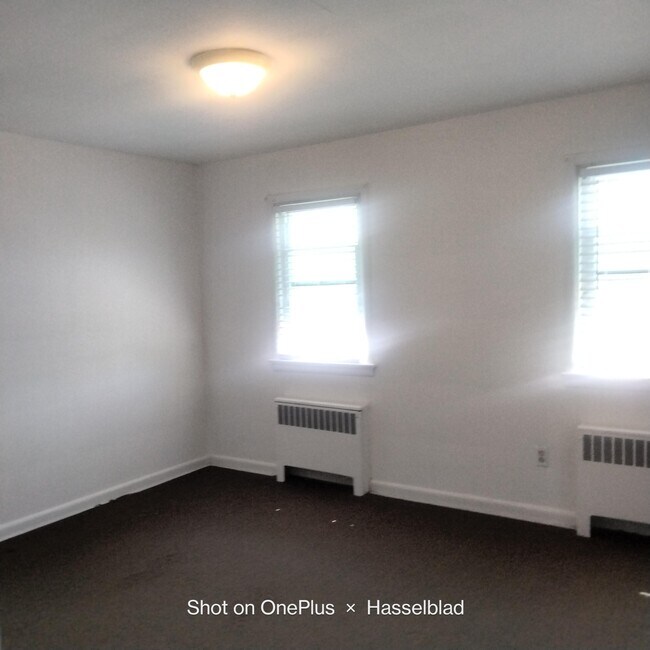 Bedroom - 419 E Fornance St