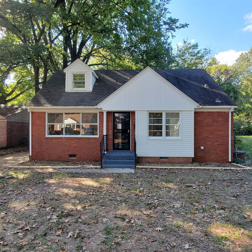 Primary Photo - 4 br, 1.5 bath House - 779 Brower St