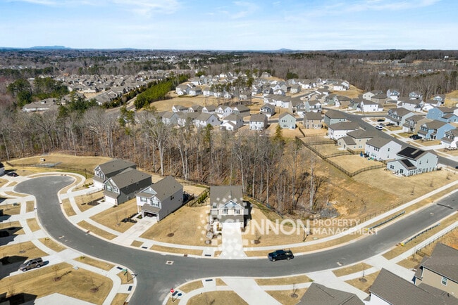 Building Photo - Spacious 4BR Home with Private Backyard Oasis