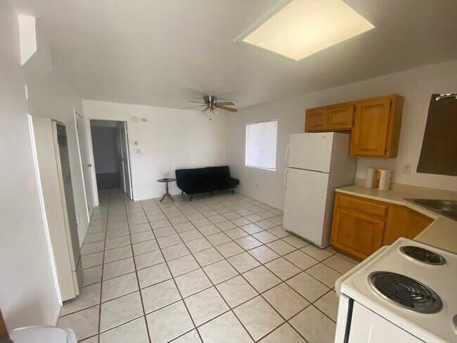 Building Photo - 2561 Camino Chueco