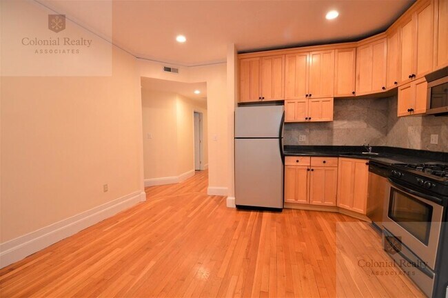 Foto del edificio - 187 Winthrop Rd