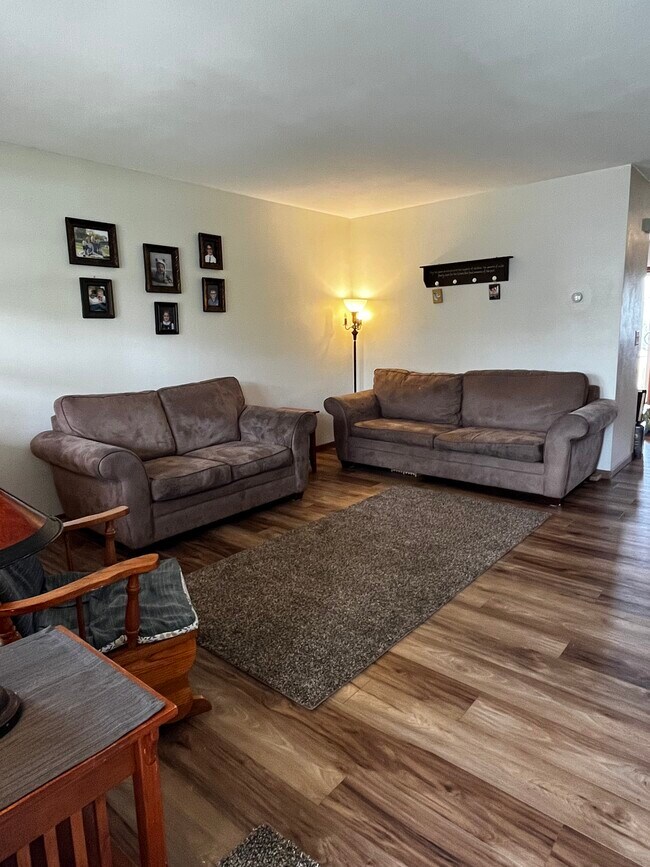 Living Room - 583 Evans Dr