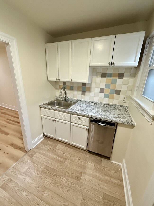 Photo - 12 E Lancaster Ave House