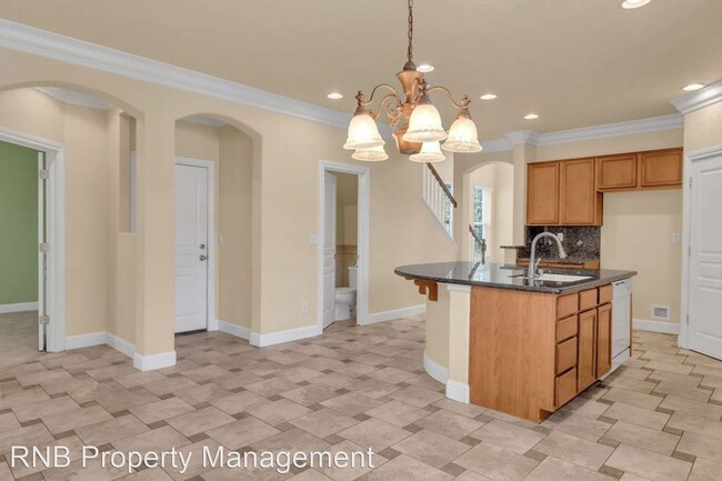 Building Photo - 4 br, 3 bath House - 4015 Hunter Oaks Lane