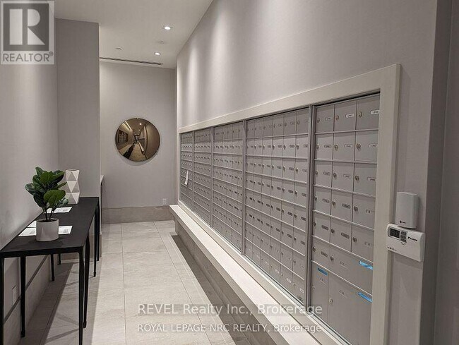 Building Photo - 385 Winston Rd