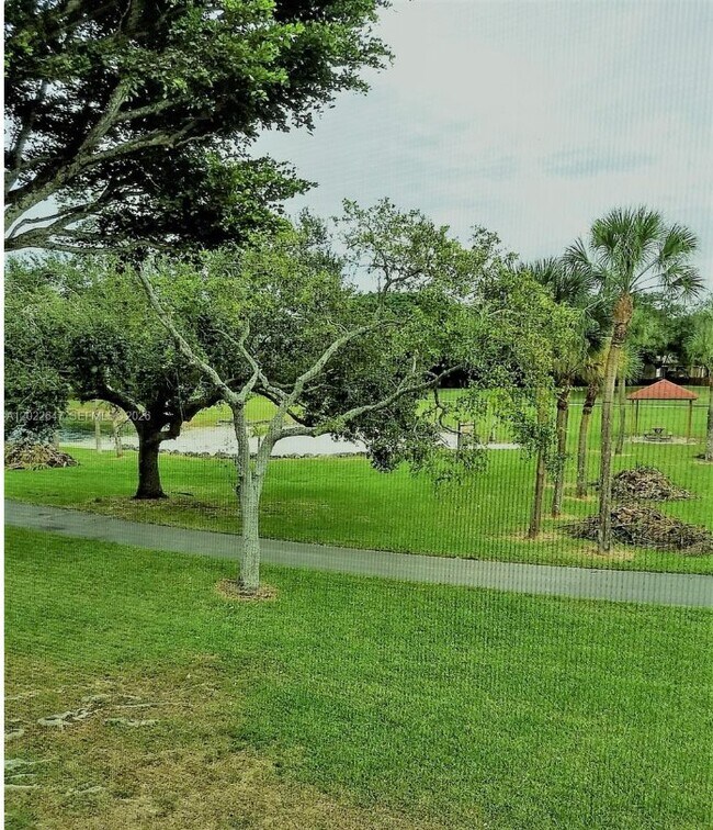 Foto del edificio - 14857 SW 104th St