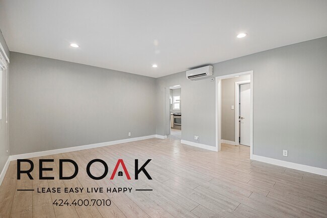 Building Photo - 400 S Mariposa Ave