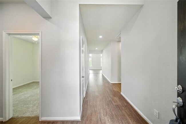 Foto del edificio - 28634 Cranford Sage Ln