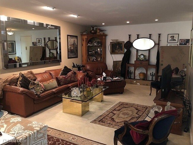 Foto del edificio - 1 br, 1 bath Condo - 1650 Oakwood Drive E303