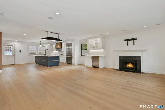 Building Photo - 86 New St