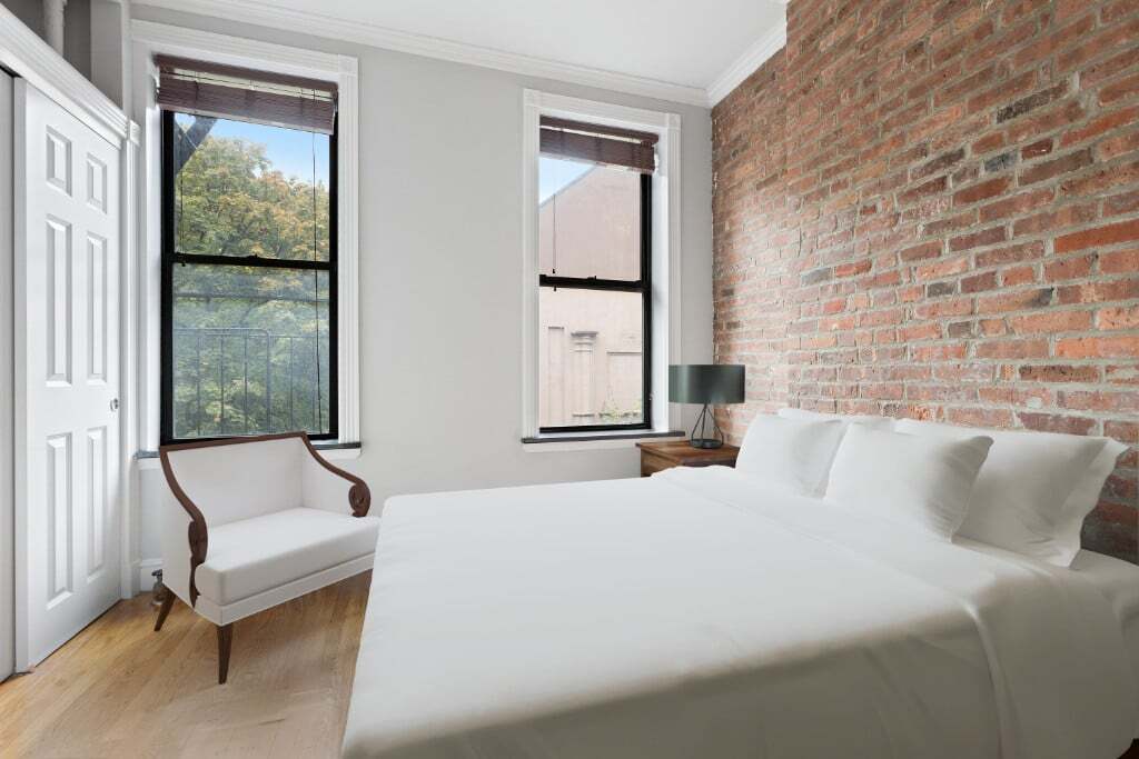 Building Photo - 246 Mott St