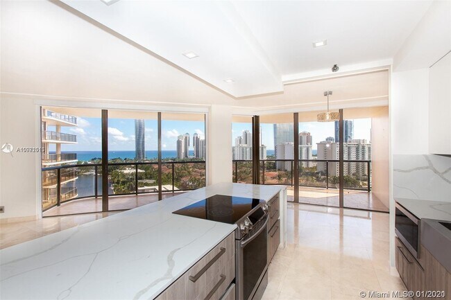 Foto del edificio - 19667 Turnberry Way