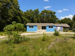 Building Photo - 8012 US-1