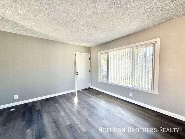 Building Photo - 4046 Coco Ave