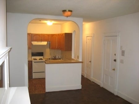 Building Photo - 46 Saint Germain St