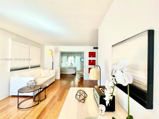 Foto del edificio - 221 Meridian Ave