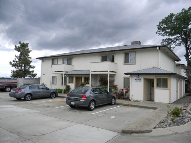 Primary Photo - 868 Browning St