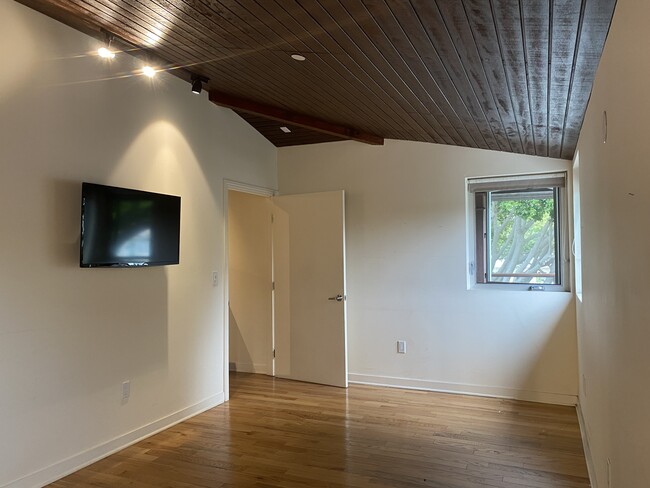 Bedroom 1 - 1525 Pearl St