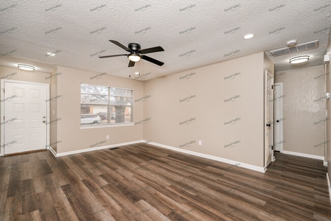 Building Photo - 2720 S 136th E Pl