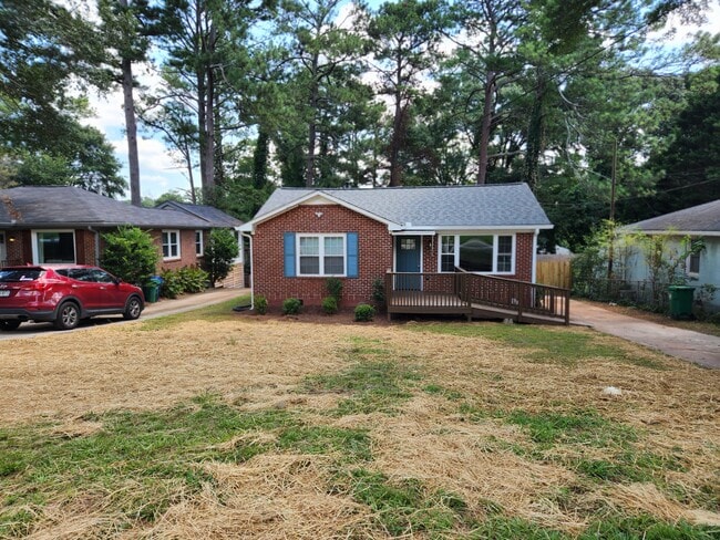 Building Photo - 646 Quillian Ave