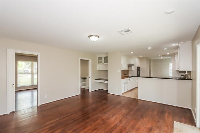 Building Photo - 5814 Spellman Rd