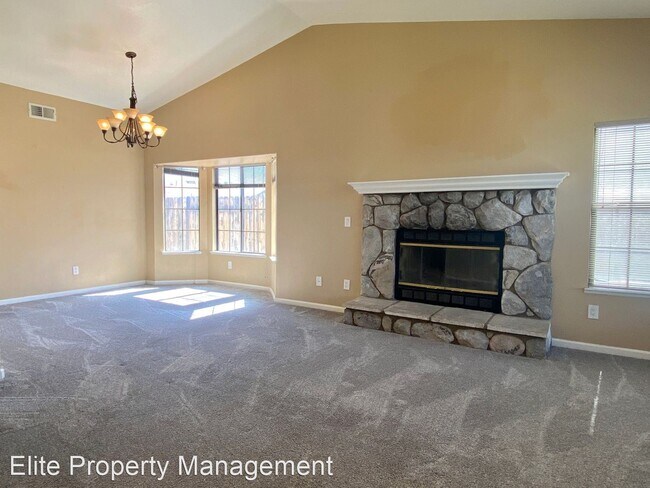 Foto del edificio - 3 br, 2 bath House - 424 Dewalt Ave