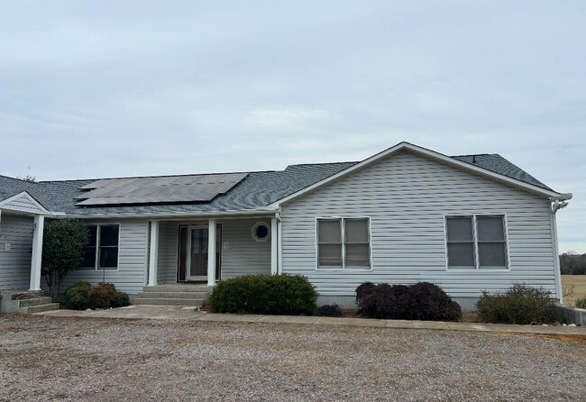 Building Photo - 1970 Gray Mare Hollow Rd