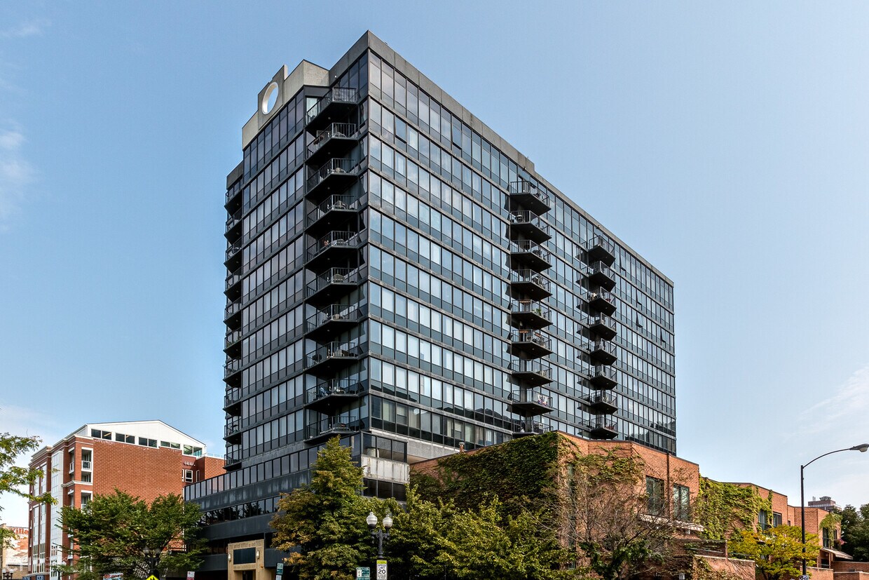 Primary Photo - 1309 N Wells St
