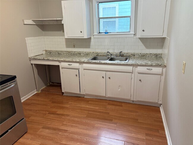 Foto del edificio - 1215 8th St