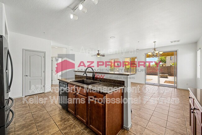 Building Photo - 12653 W Duane Ln