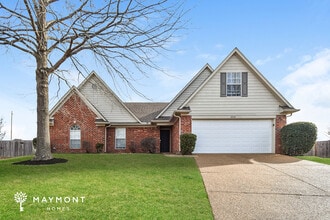 Building Photo - 9939 Greenalder Cove N