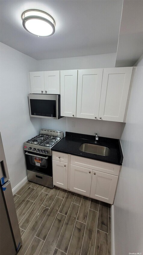 Foto principal - 125-16 83rd Dr