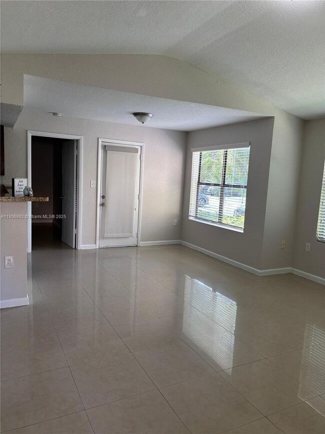 Building Photo - 15591 SW 105th Terrace