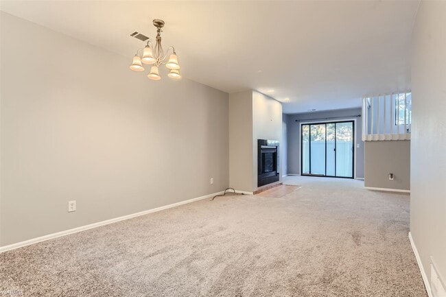 Building Photo - 2 br, 2.5 bath Townhome - 15593 East Wyomi...