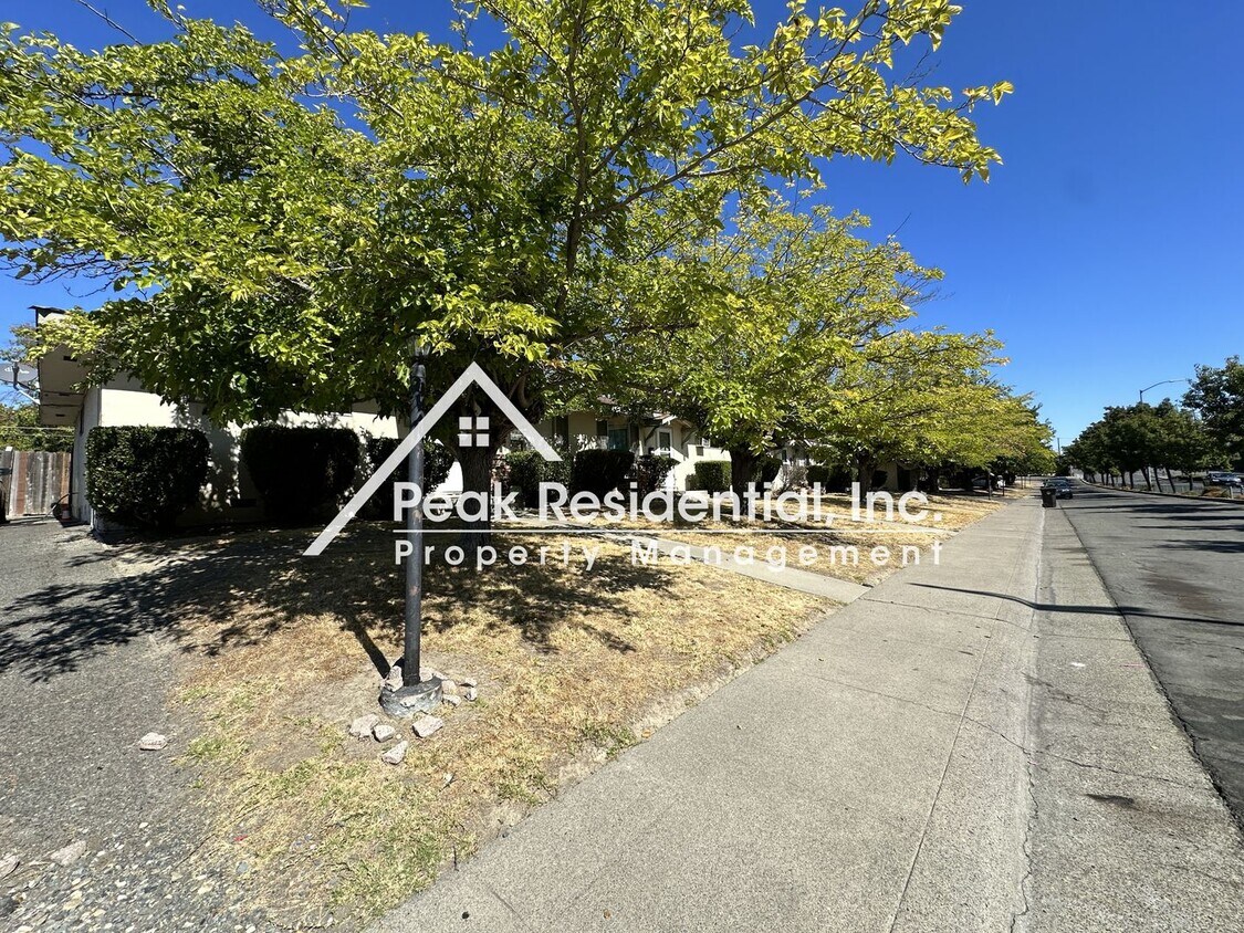 Foto del edificio - Greenback6721-6727