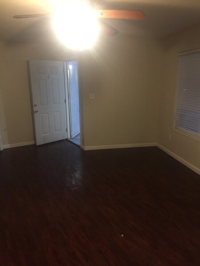 Foto del edificio - 2961 Portsmouth Dr