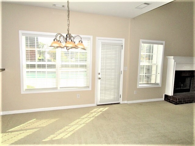 Foto del edificio - 2372 Crimson Creek Lane