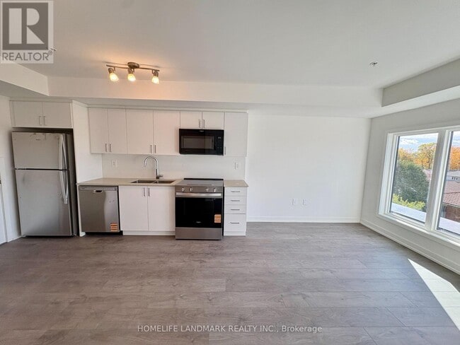 Building Photo - 1670 Victoria Park Ave