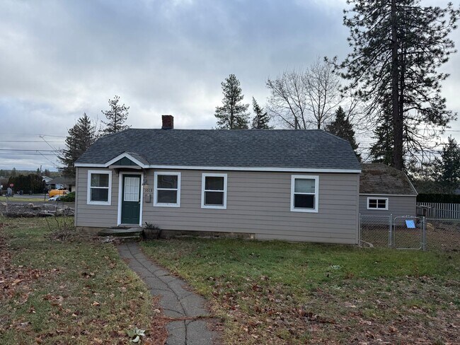 Foto del edificio - Charming 2-Bedroom Corner Lot Home in Cheney!