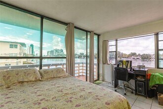 Building Photo - 6484 Indian Creek Dr